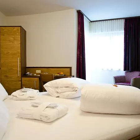 Garni Arosa Готель 4*