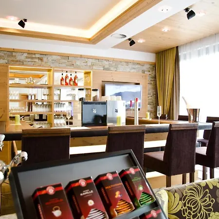 Garni Arosa Готель 4*