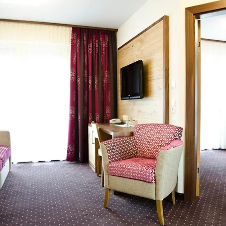 Garni Arosa Готель 4*
